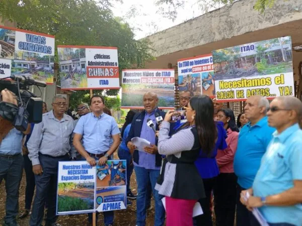 Docentes del Politécnico de Artes y Oficios exigen reactivación de obras abandonadas
