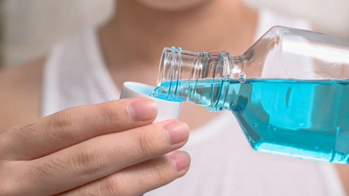 Uso frecuente de enjuague bucal: ¿riesgo para la salud o mito sin fundamento?