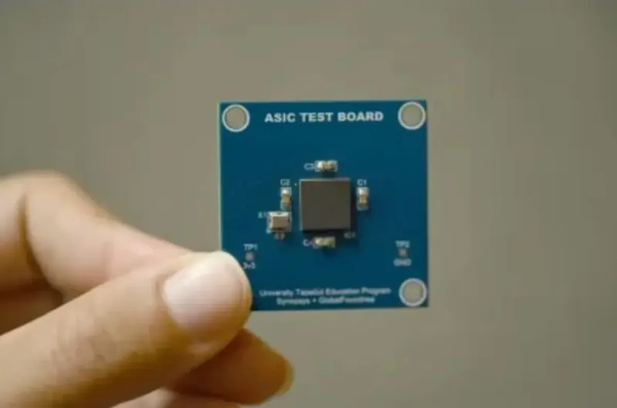 PUCMM logra el primer microchip universitario fabricado en República Dominicana