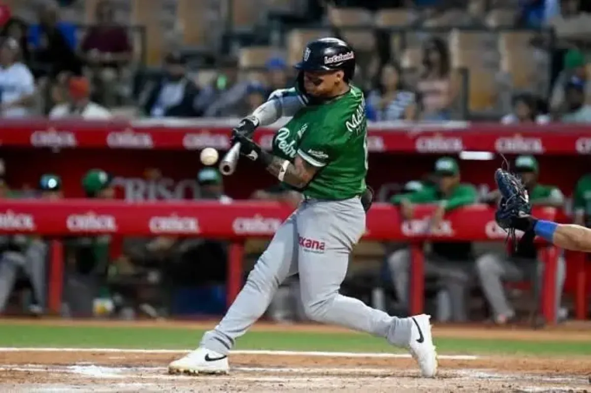 Estrellas Orientales vencen 8-3 a Leones y mantienen invicto en LIDOM 2026-2027