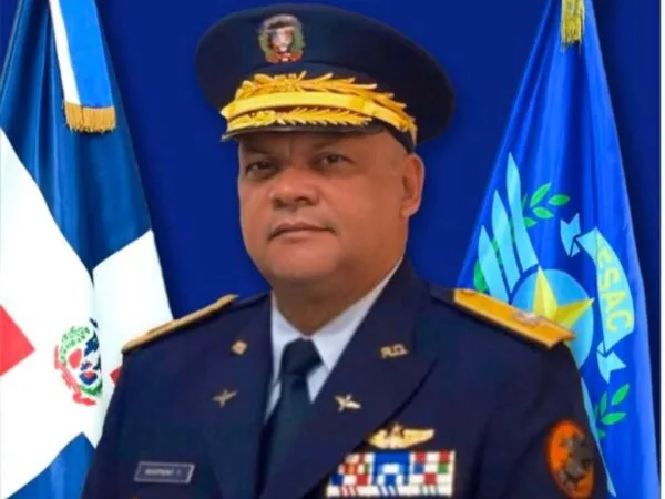 Abinader renueva cúpula militar: nuevos comandantes en Ejército y Fuerza Aérea