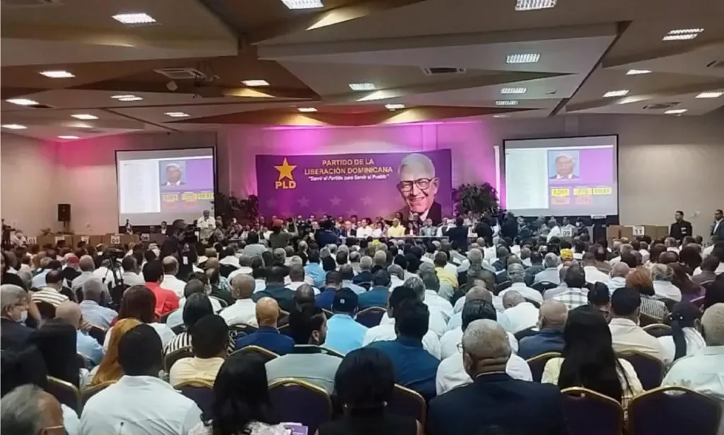 PLD avanza con consulta presidencial para 2028 pese a retiros y cuestionamientos