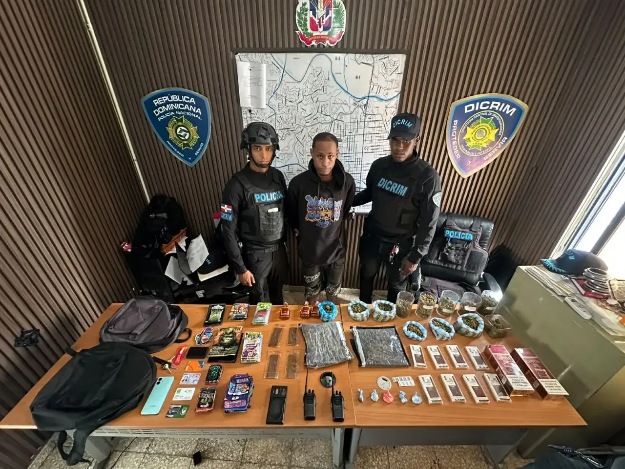 Policía Nacional detiene a hombre por presunto tráfico de drogas en Cristo Rey