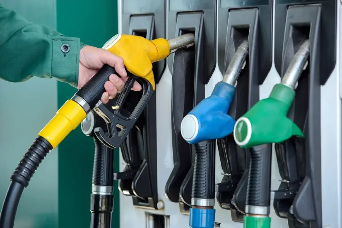 Abinader confirma subsidio de hasta RD$200 por galón al gasoil de transporte para contener inflación