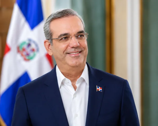 Abinader asistirá a toma de posesión del nuevo presidente de Colombia en Cali