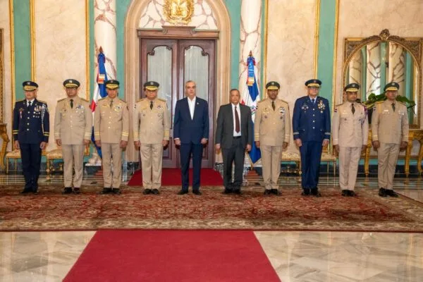 Abinader juramenta nuevos altos mandos militares y policiales