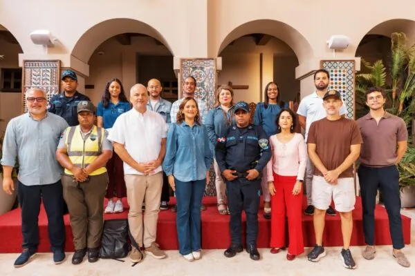 Autoridades lanzan plan piloto para reducir tránsito en la Ciudad Colonial