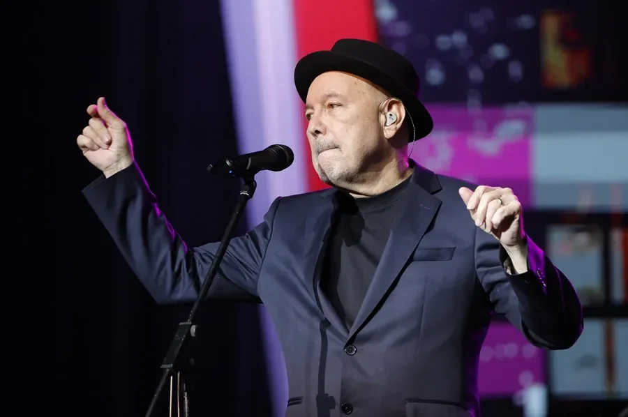 Rubén Blades emociona a Buenos Aires con homenaje a García y víctimas de dictaduras