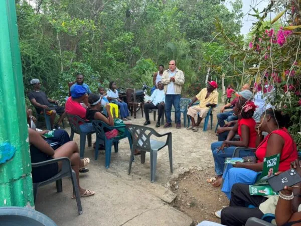 Víctor Pavón recorre Sierra Prieta y refuerza su propuesta municipal en Santo Domingo Norte