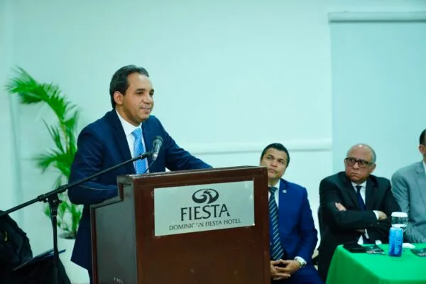 Fuerza del Pueblo denuncia inseguridad jurídica por 'leyes al vapor' en RD