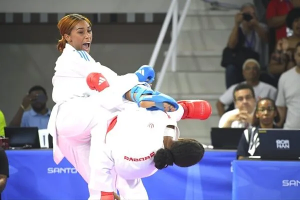 Thalia Terrero gana oro en karate kumite -55 kg en Juegos Centroamericanos