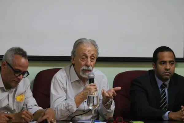 Luis Mesina urge a República Dominicana a abandonar modelo AFP y construir sistema solidario