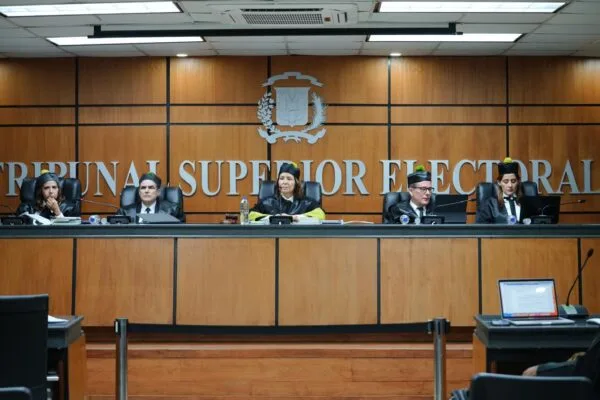 TSE rechaza medida cautelar contra distribución de fondos públicos a partidos