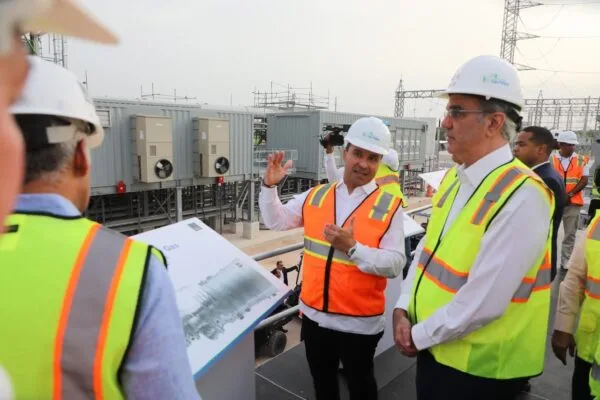 Presidente Abinader supervisa avance del 92% en construcción de termoeléctrica San Felipe Andrés I