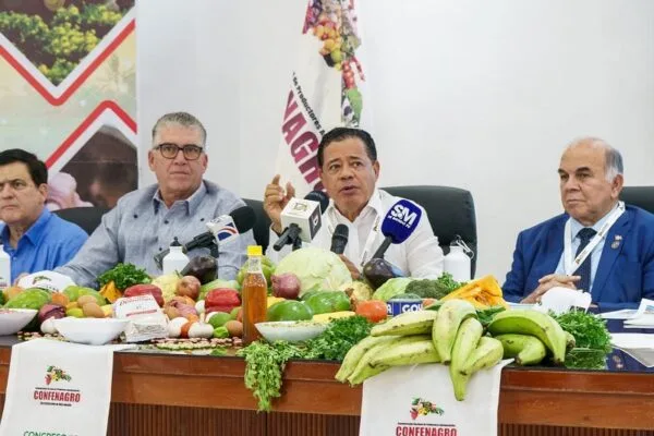 CONFENAGRO respalda programa de mecanización del Gobierno y pide enfoque integral