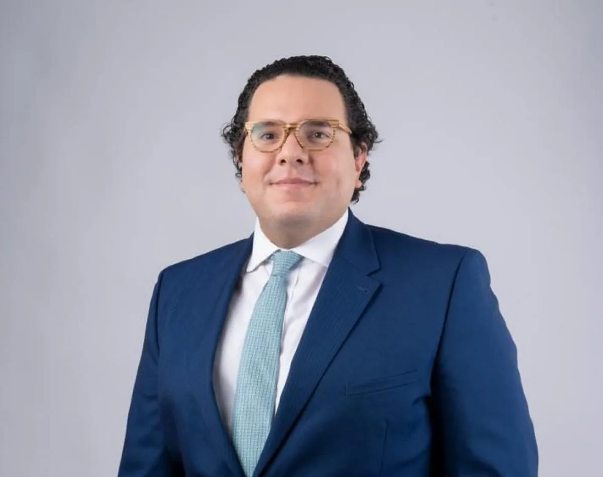 Luis Abinader designa a Víctor Cedeño Brea como nuevo superintendente de Bancos