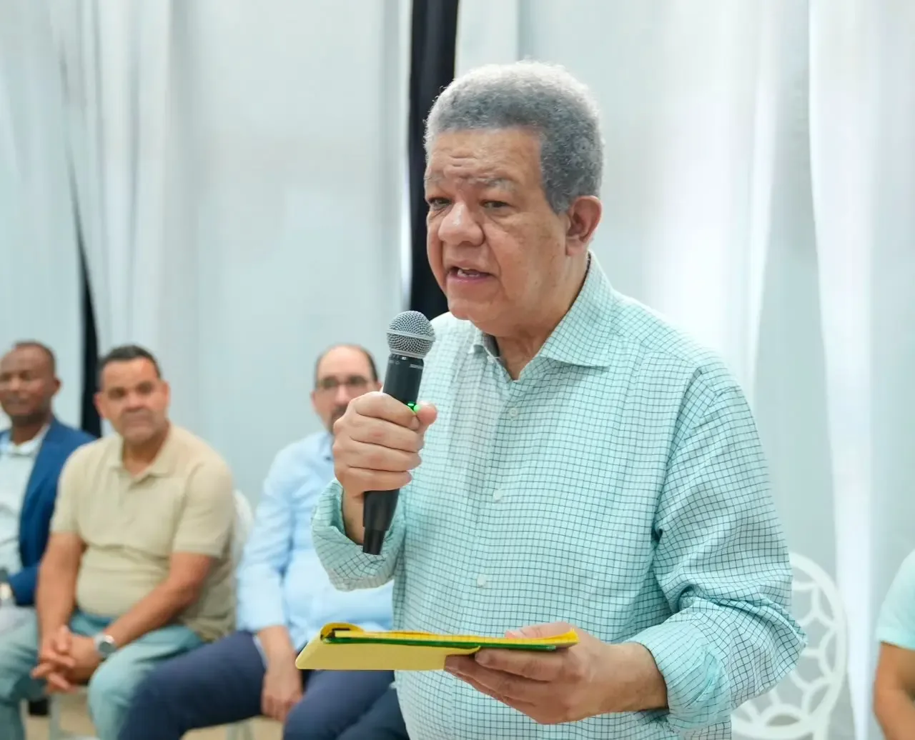 Leonel Fernández exige responsabilidad gubernamental ante crisis eléctrica y sectorial
