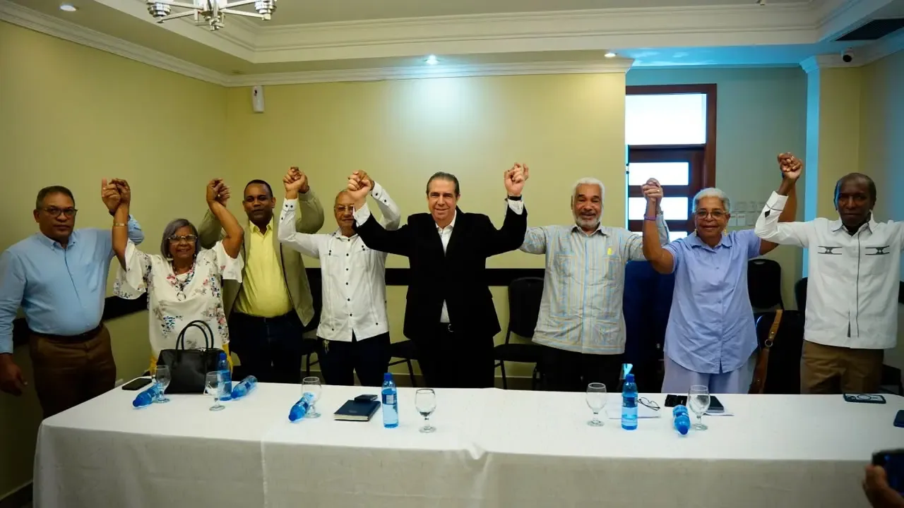 Radhamés Camacho asegura que Francisco Javier García ganará la consulta interna del PLD
