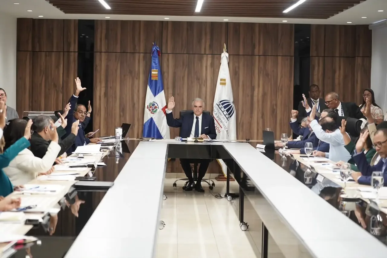 CNE crea comisión para fortalecer políticas contra violencia escolar