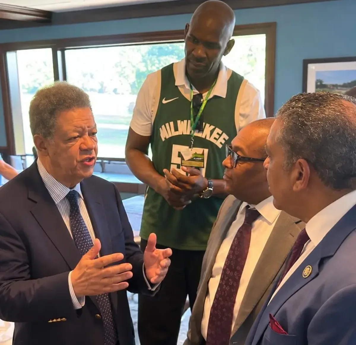 Jaime Vargas destaca el vínculo de Leonel Fernández con la diáspora dominicana