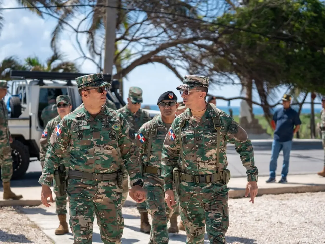 Comandante del Ejército lidera inspección operativa en frontera sur desde Barahona hasta Jimaní