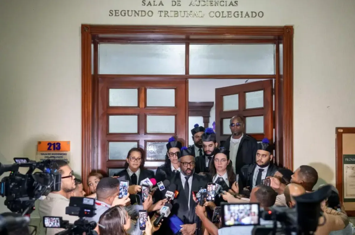Camacho advierte a médicos sobre riesgos penales por prestar códigos tras caso SeNaSa