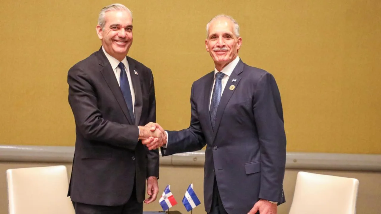 Presidente de Honduras inicia visita oficial de dos días a República Dominicana