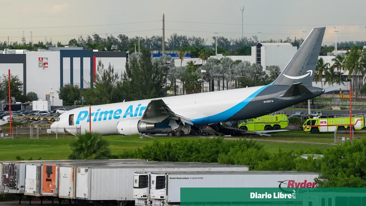 Avión de Amazon se estrella en Miami tras salirse de pista y chocar con vehículos