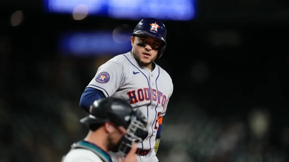 Astros pierden ventaja clave ante Mariners y empatan con Rangers en el Oeste