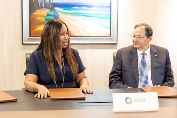 IFC y BHD firman acuerdo de US$155 millones para financiamiento sostenible en RD