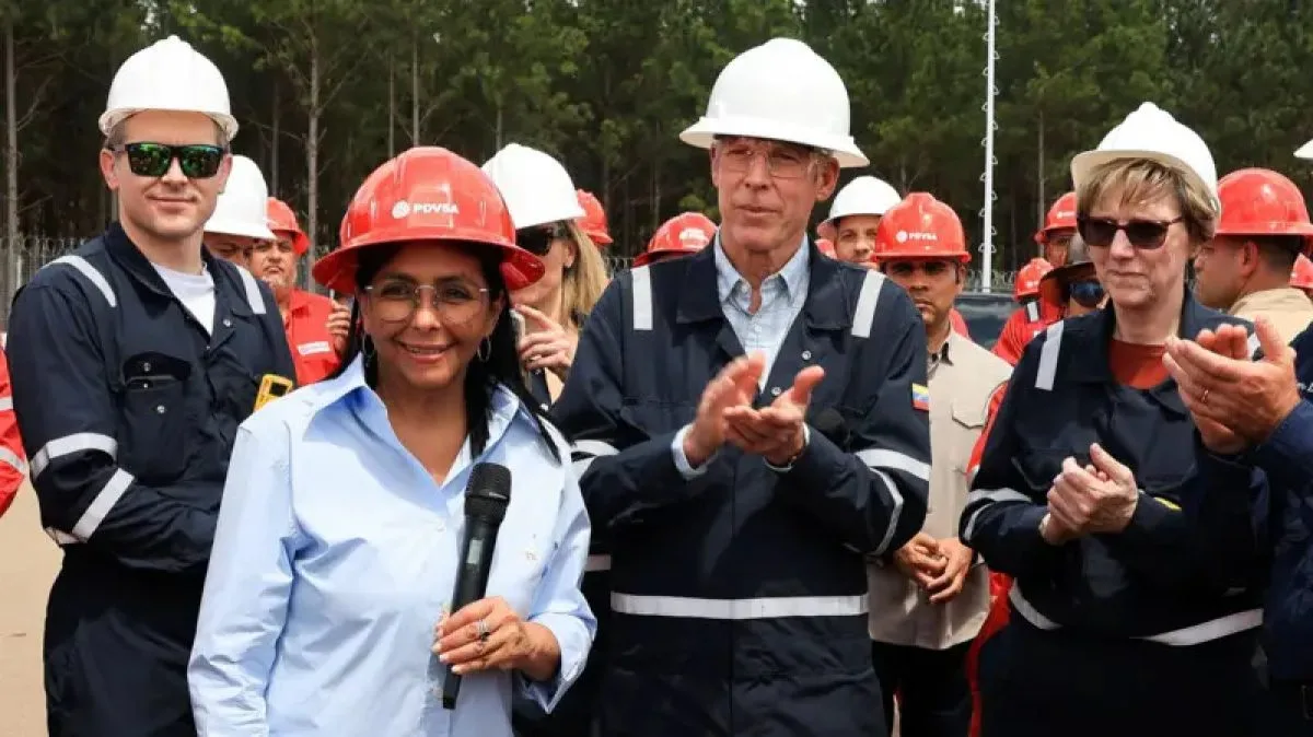 EE.UU. y Venezuela anuncian acuerdo petrolero de 65.000 millones de barriles