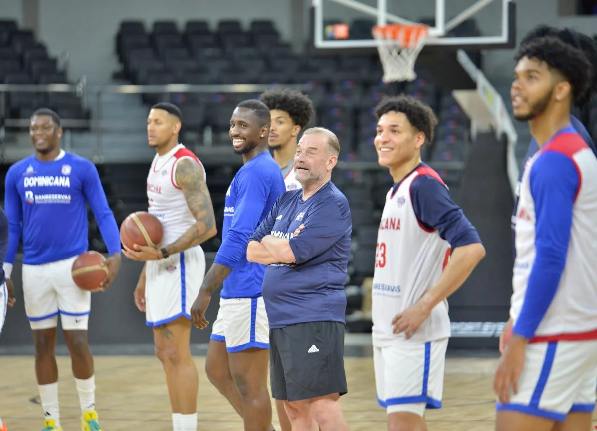 Néstor 'Ché' García asume entrenamientos de la selección dominicana de baloncesto para la Cuarta Ventana Clasificatoria