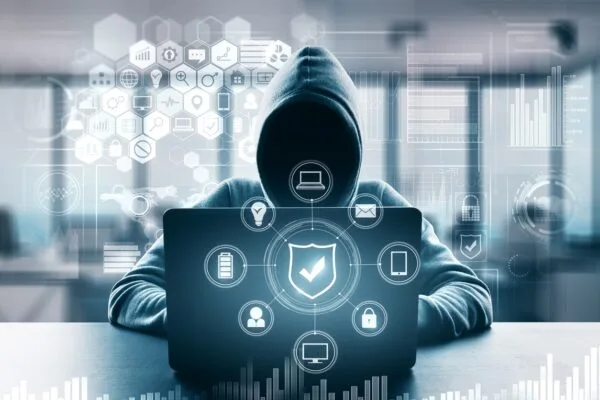 Ciberdelitos en aumento: cómo un mensaje o descarga puede convertirte en víctima
