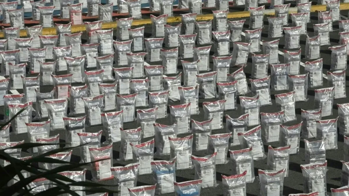 DEA, Colombia y RD incautan 1,3 toneladas de cocaína en operativo marítimo frente a Baní