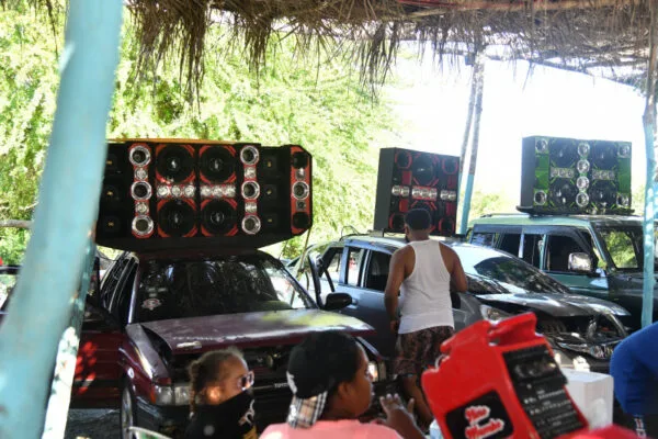 Más de 82 mil denuncias por ruido en Gran Santo Domingo advierten riesgo de violencia