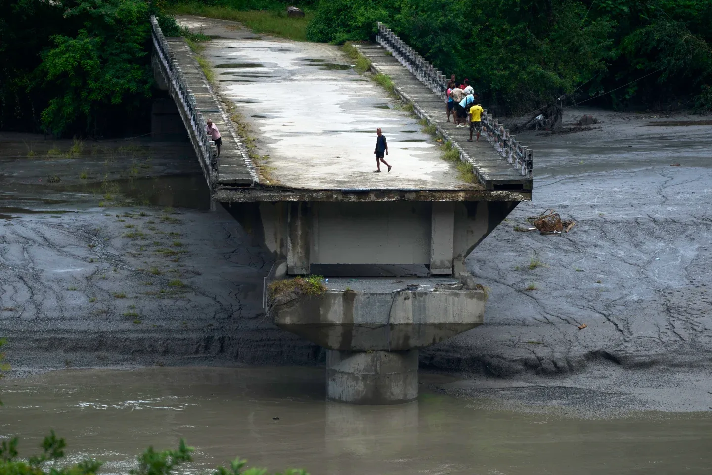 Nepal alerta por posibles nuevas inundaciones tras aumento del caudal del río Bhotekoshi