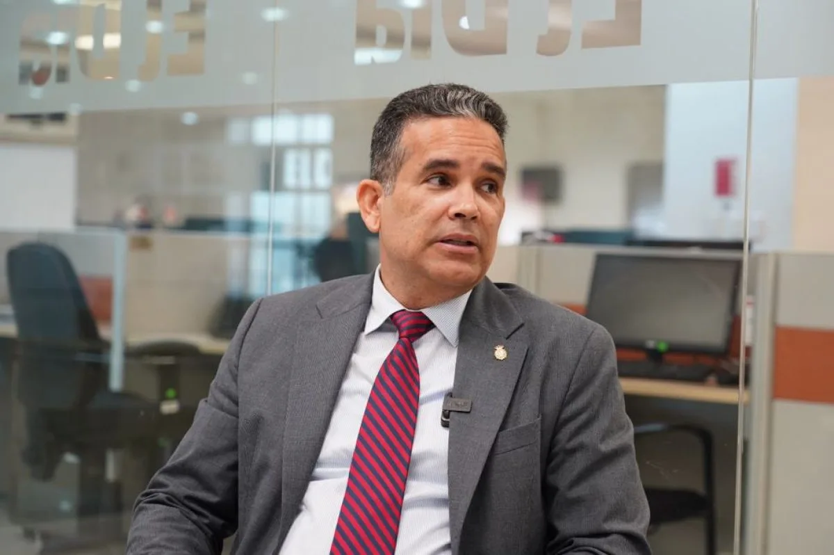 Eduardo Tavárez presenta candidatura para la Suprema Corte de Justicia