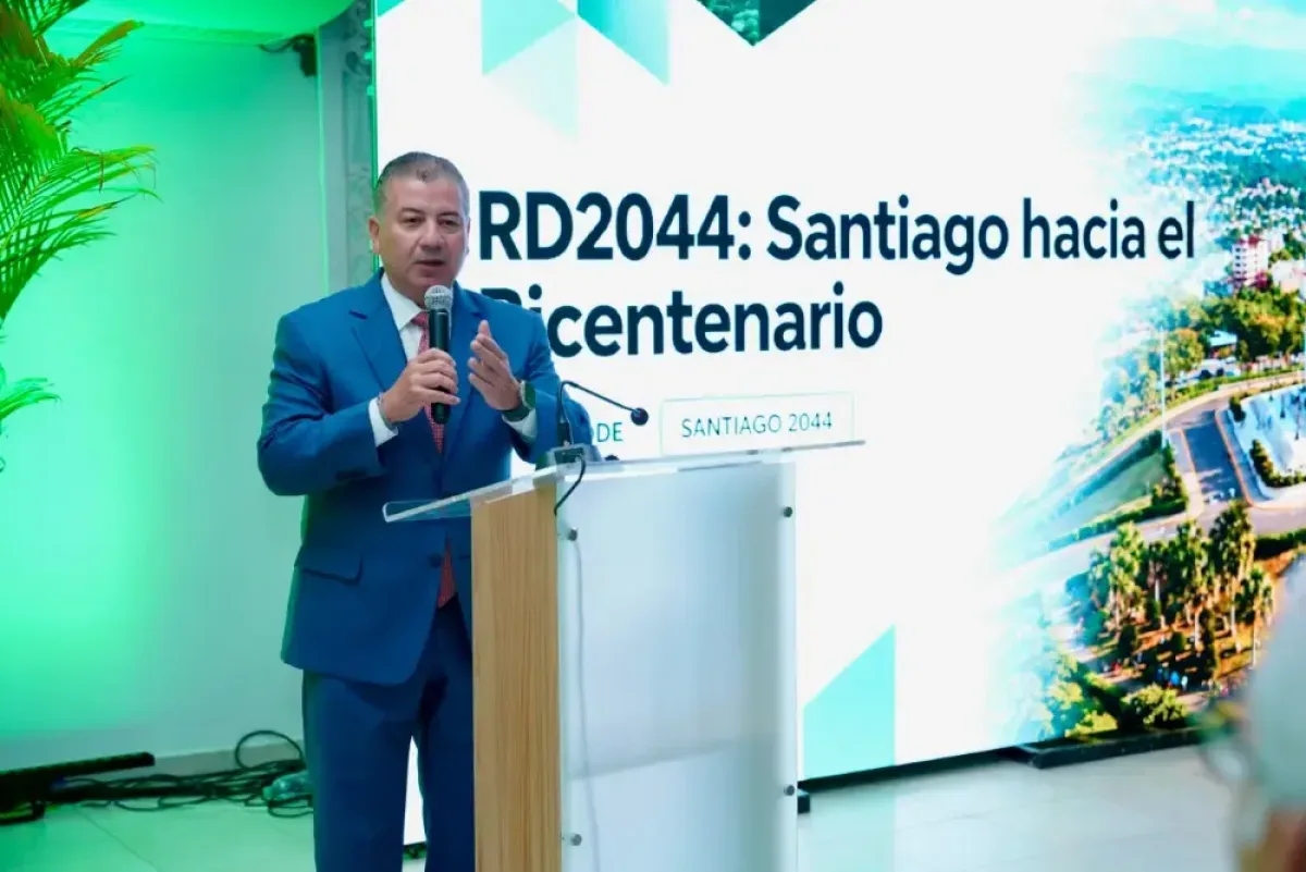 Funglode presenta actualización del proyecto RD2044 para Santiago con enfoque en movilidad y sostenibilidad