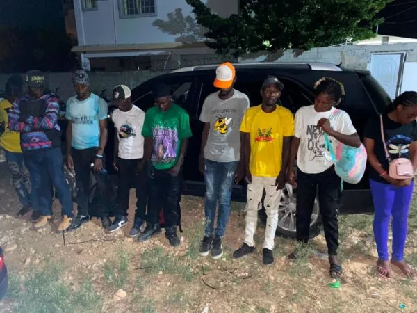 DGM incauta jeepeta y repatria a nueve haitianos en operativo migratorio en Barahona