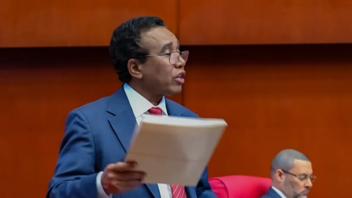 Senador Bautista propone ley para reducir aranceles de EE.UU. a 10%