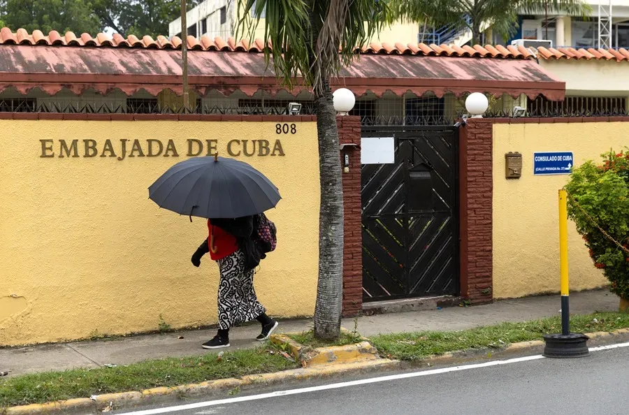 Cuba acusa a EE.UU. de presionar a República Dominicana para expulsar a sus diplomáticos