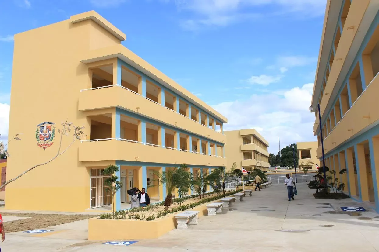 ADP revela graves deficiencias en escuelas públicas para el año escolar 2025-2026