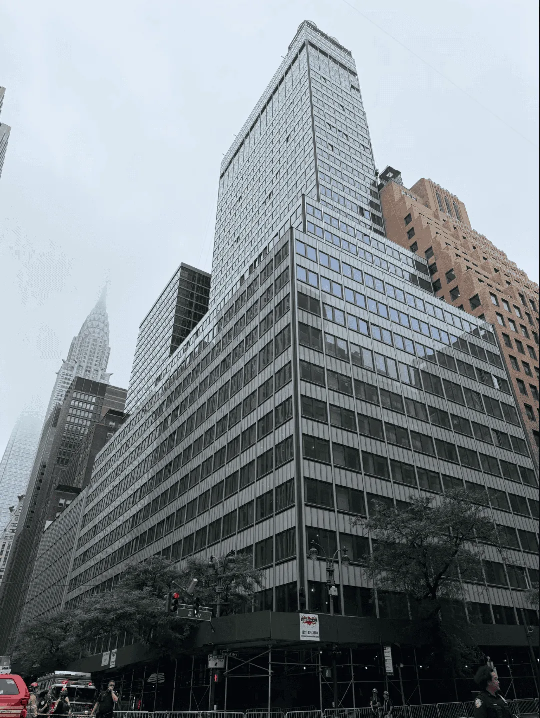 Edificio de Pfizer en Manhattan presenta riesgo de colapso durante obras de conversión residencial