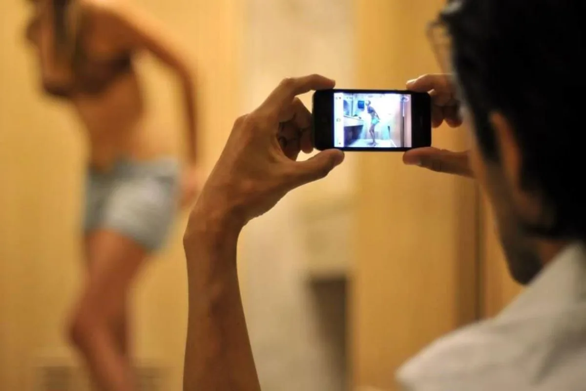 ¿Cómo eliminar fotos íntimas publicadas sin consentimiento? Guía práctica