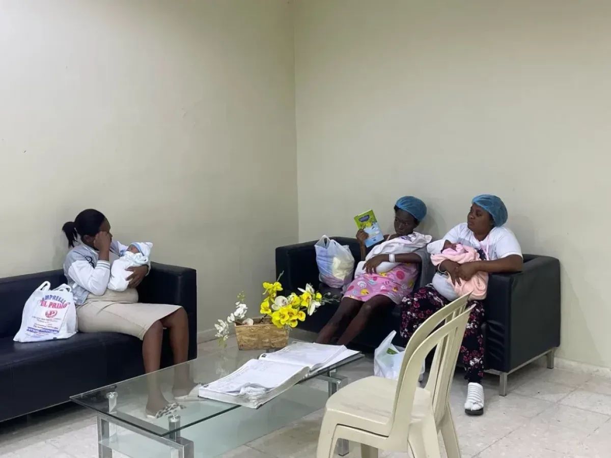 Partos en zona fronteriza caen 36% y presencia haitiana supera 60% en algunos hospitales