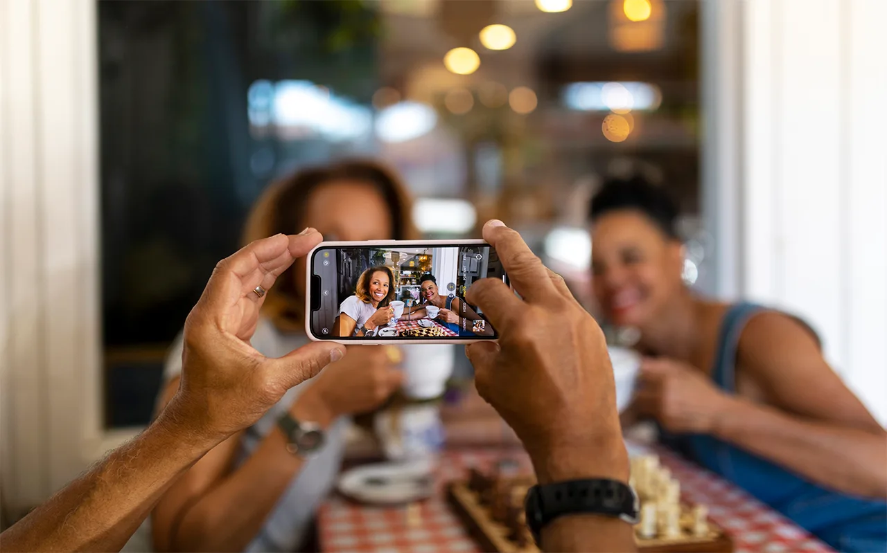 Cómo proteger tus fotos familiares ante cambios de teléfono o pérdida de cuentas