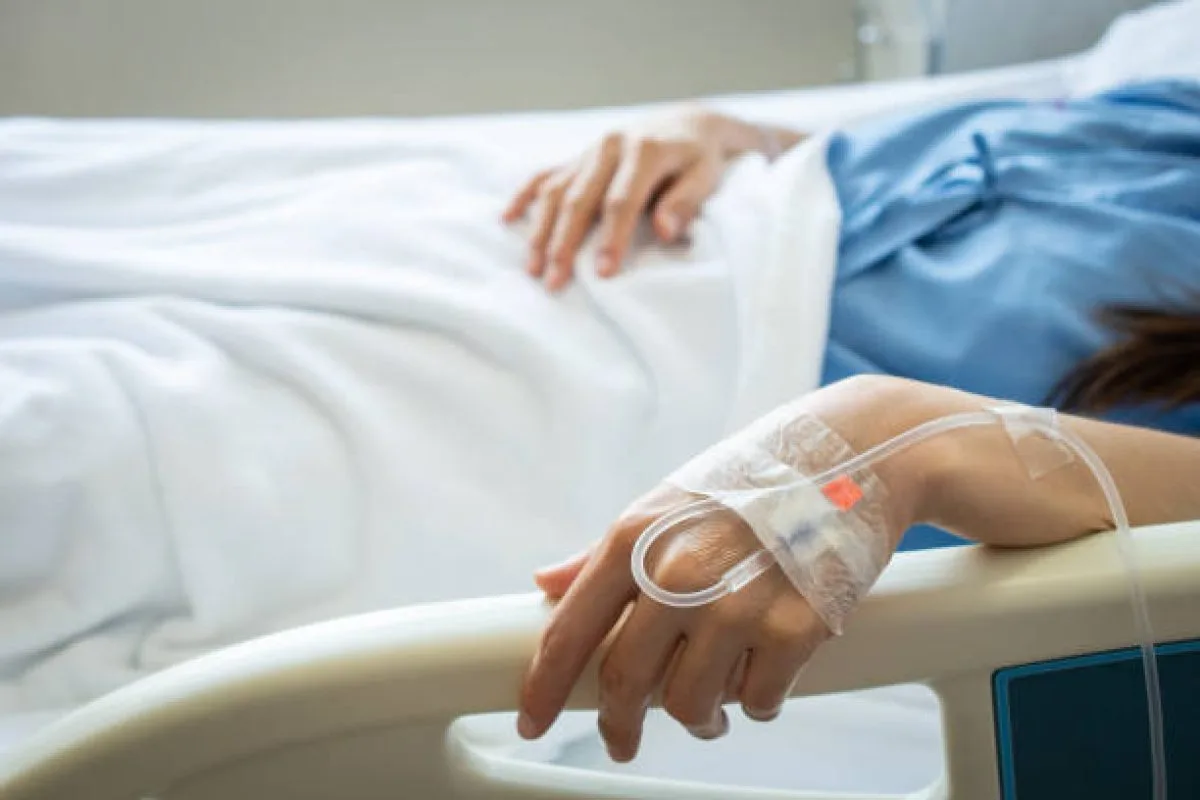 Joven herido por agente policial en accidente de tránsito en SDE permanece en cuidados intensivos