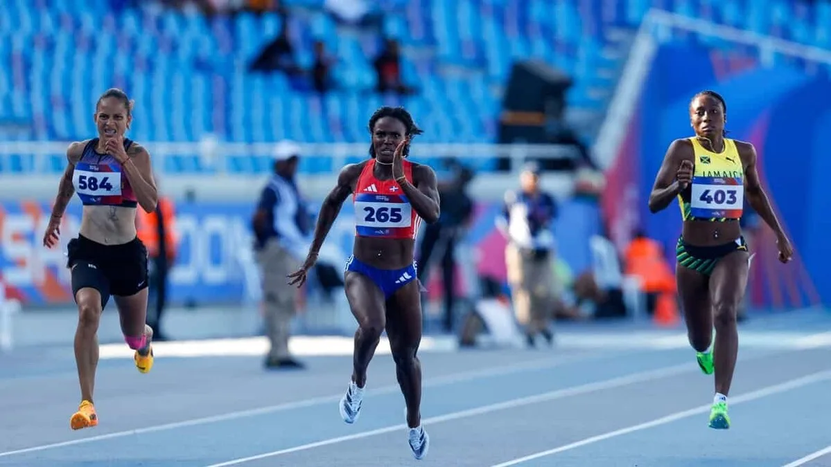 Liranyi Alonso logra triple oro en 200m, 100m y relevo mixto en Juegos Centroamericanos y del Caribe 2026