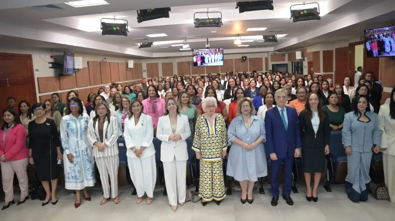 Más de 300 mujeres rurales reciben formación para impulsar su participación política