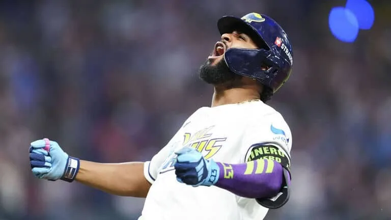 Rays avanzan a la Serie Mundial tras vencer a los Guardians 7-3